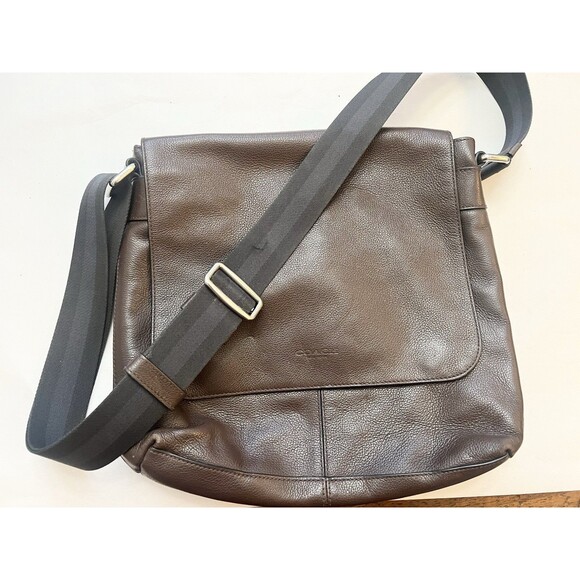Coach Charles Messenger Bag Chocolate Brown Leather F72362 Unisex - Picture 1 of 14